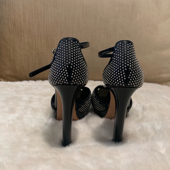 Alexander McQueen strappy open toe sandle. - Picture 3 of 7